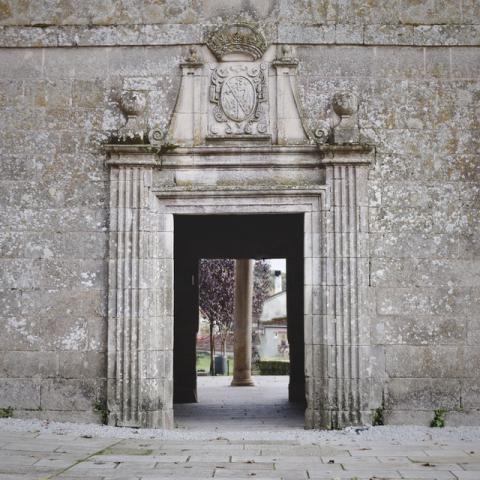 Portada monasterio
