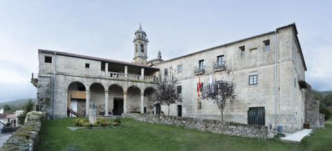 Vista monasterio. Casa do Concello
