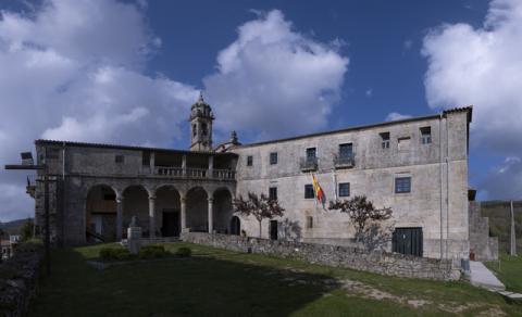 Vista monasterio. Casa do Concello