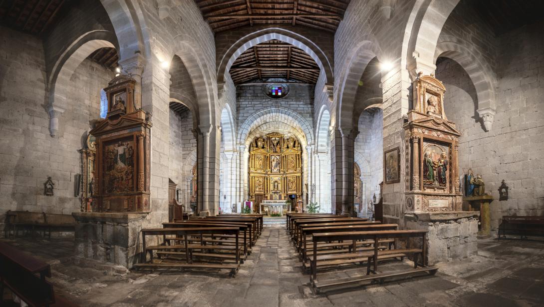 Interior templo medieval